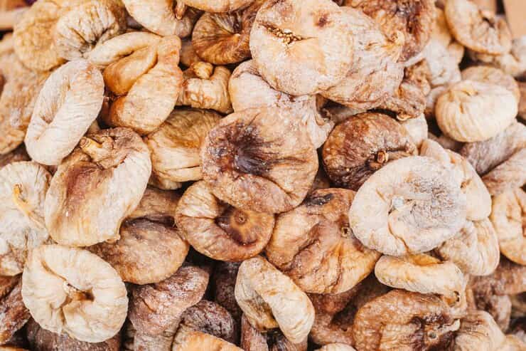 انجیر خشک تاره با طعمی طبیعی و بافتی نرم